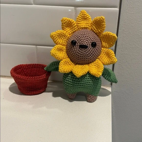 Flower Child Sunflower Bear Hand Crafted Figure and Pot Amigurumi Crochet Decor - Picture 7 of 13